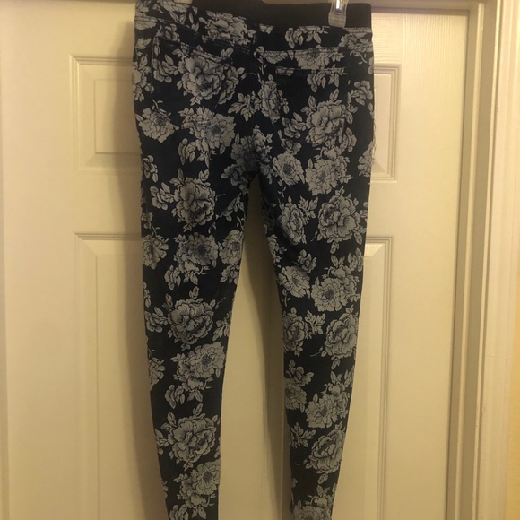 Leggings - Picture 2 of 2